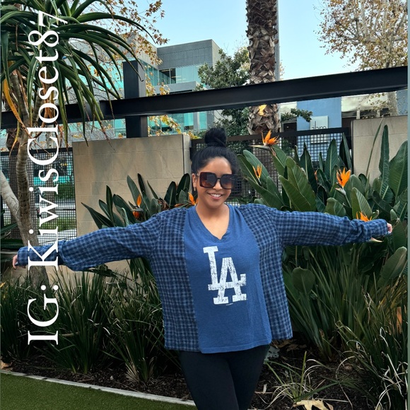 Los Angeles Dodgers long sleeve V-neck reworked flannel tee - Picture 1 of 5